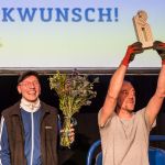 Der KULTURRIESE-Pokal ist übergeben.